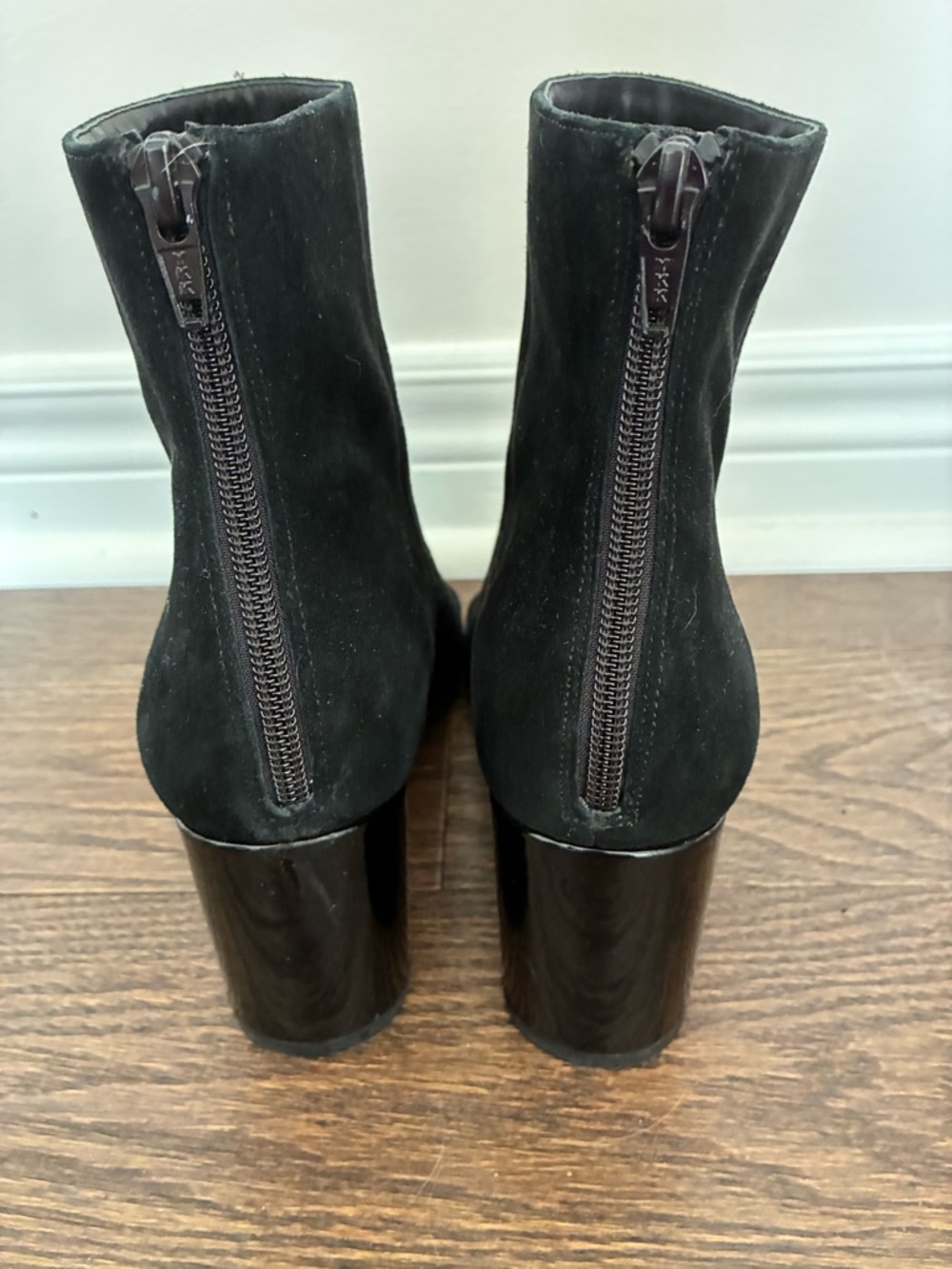 Suede Boots by 1901, Black Shiny Heels and Boot Toe 🖤 - Picture 8 of 11